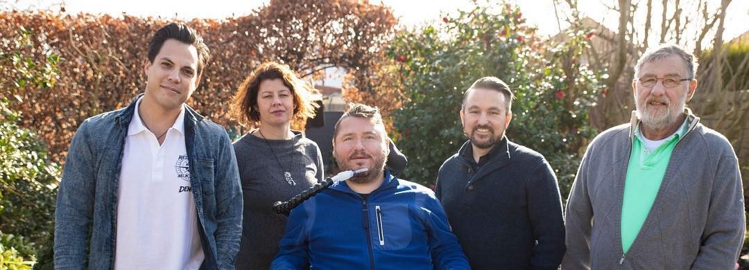 Foto van het bestuur van Stichting Dromen voor Duchenne. Met van links naar rechts Dennis van Akkeren, Saskia van Terheijden, Frank van Ieperen, Sjoerd van Beek en Huug van Ieperen.